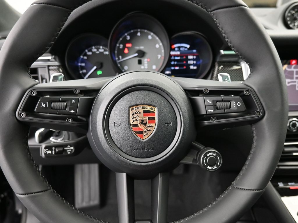 2026 Porsche Macan S photo 24