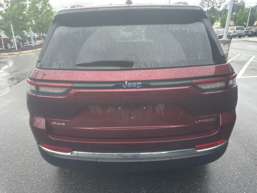 2023 Jeep Grand Cherokee Laredo photo 16