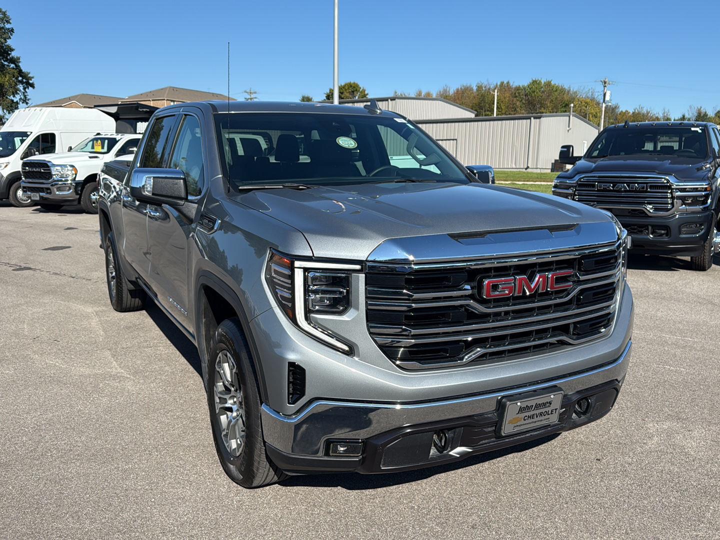 2025 Gmc Sierra 1500 SLT photo 2