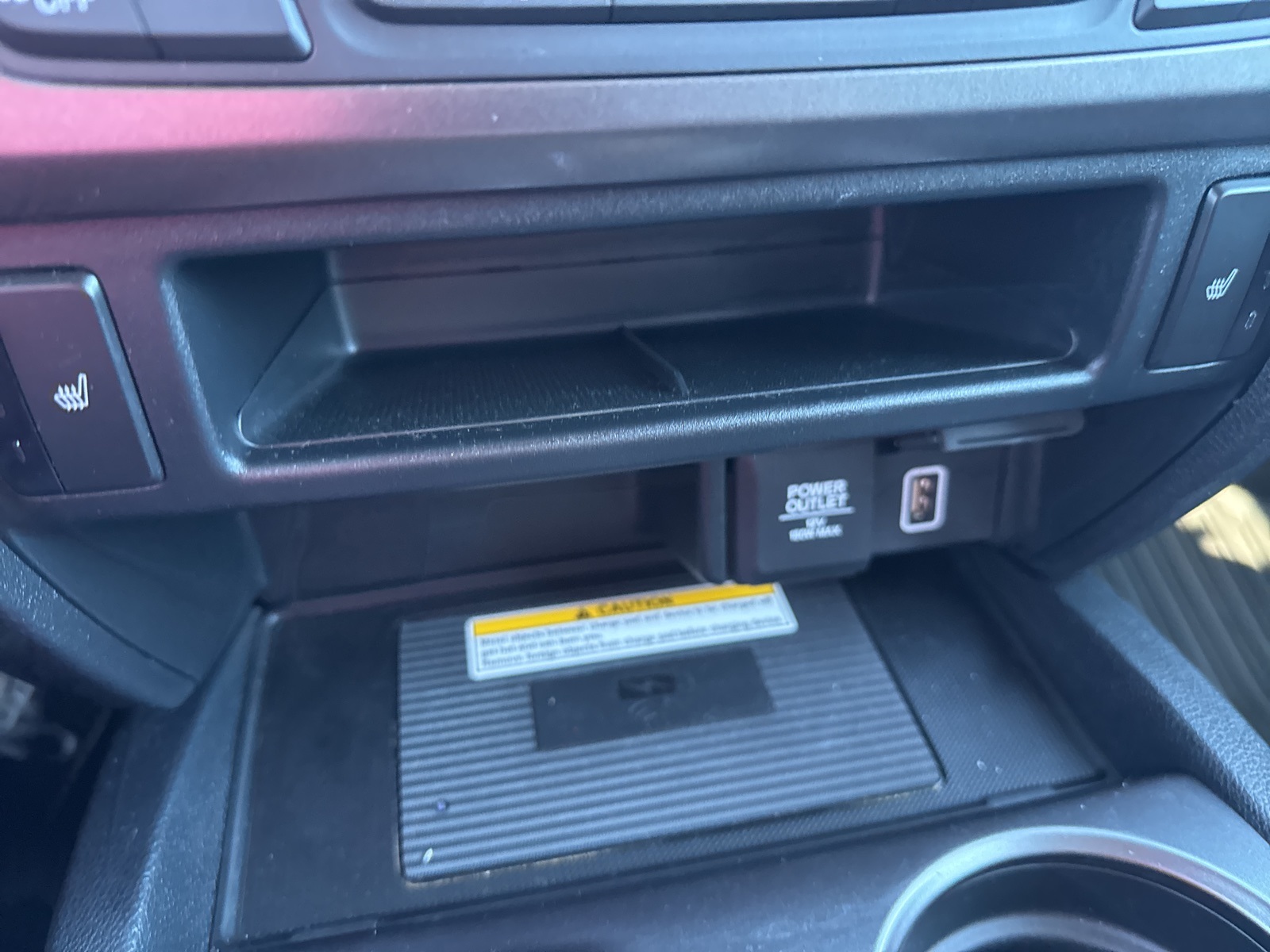 2022 Honda Pilot SE photo 24