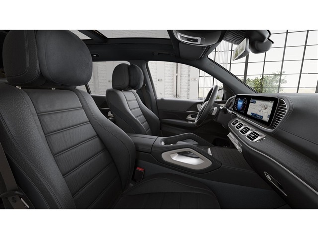 2026 Mercedes Benz GLS 450 4MATIC photo 4