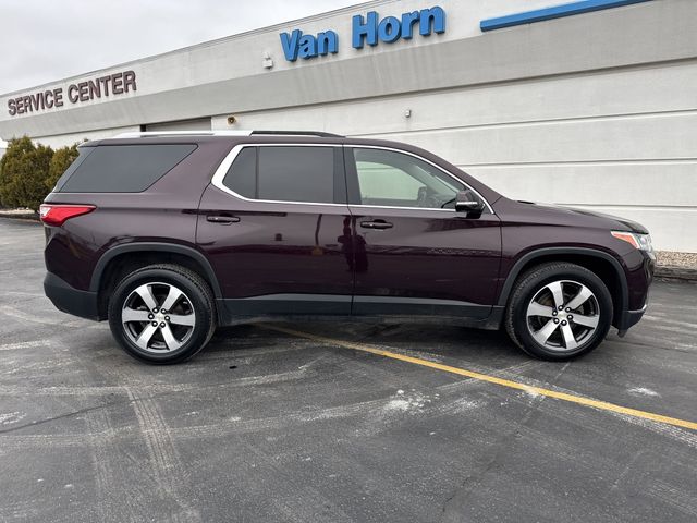 2018 Chevrolet Traverse 3LT photo 2