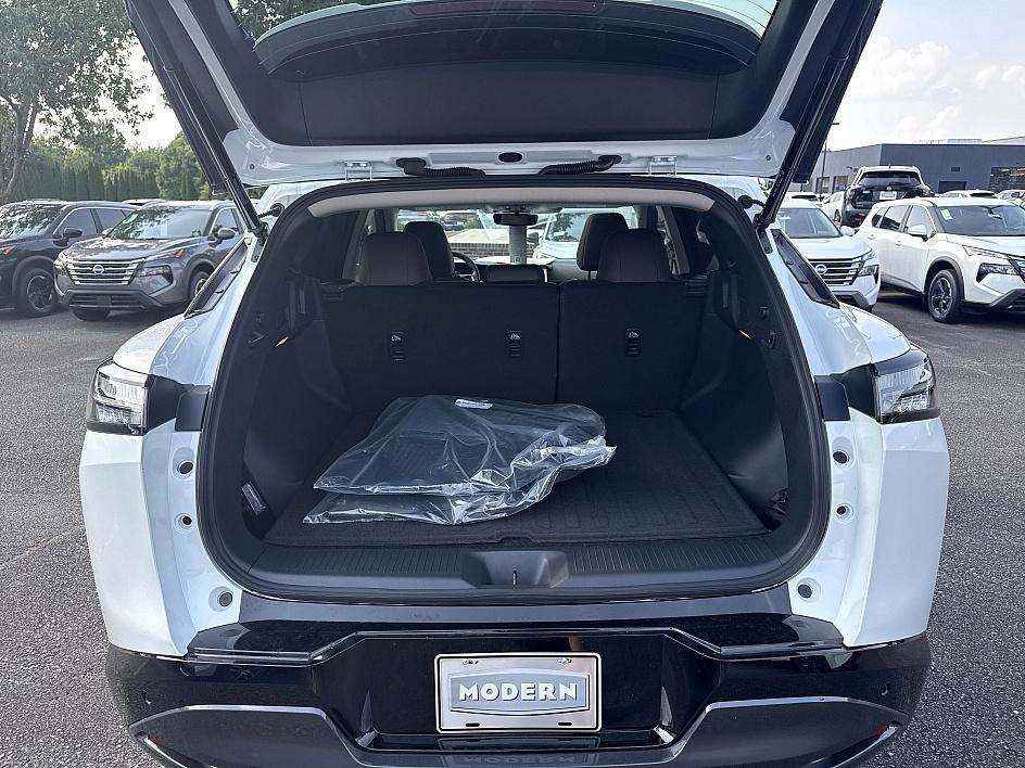 2025 Nissan Murano Platinum photo 10