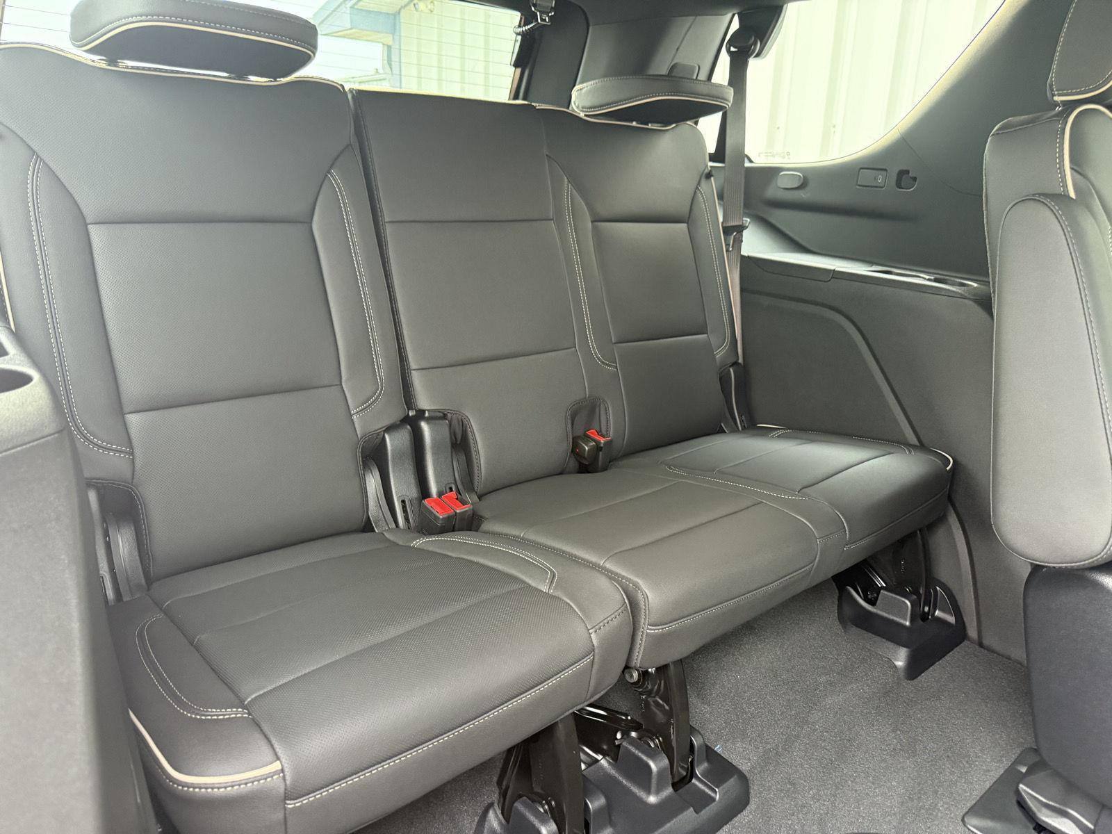 2025 Chevrolet Tahoe Premier photo 24