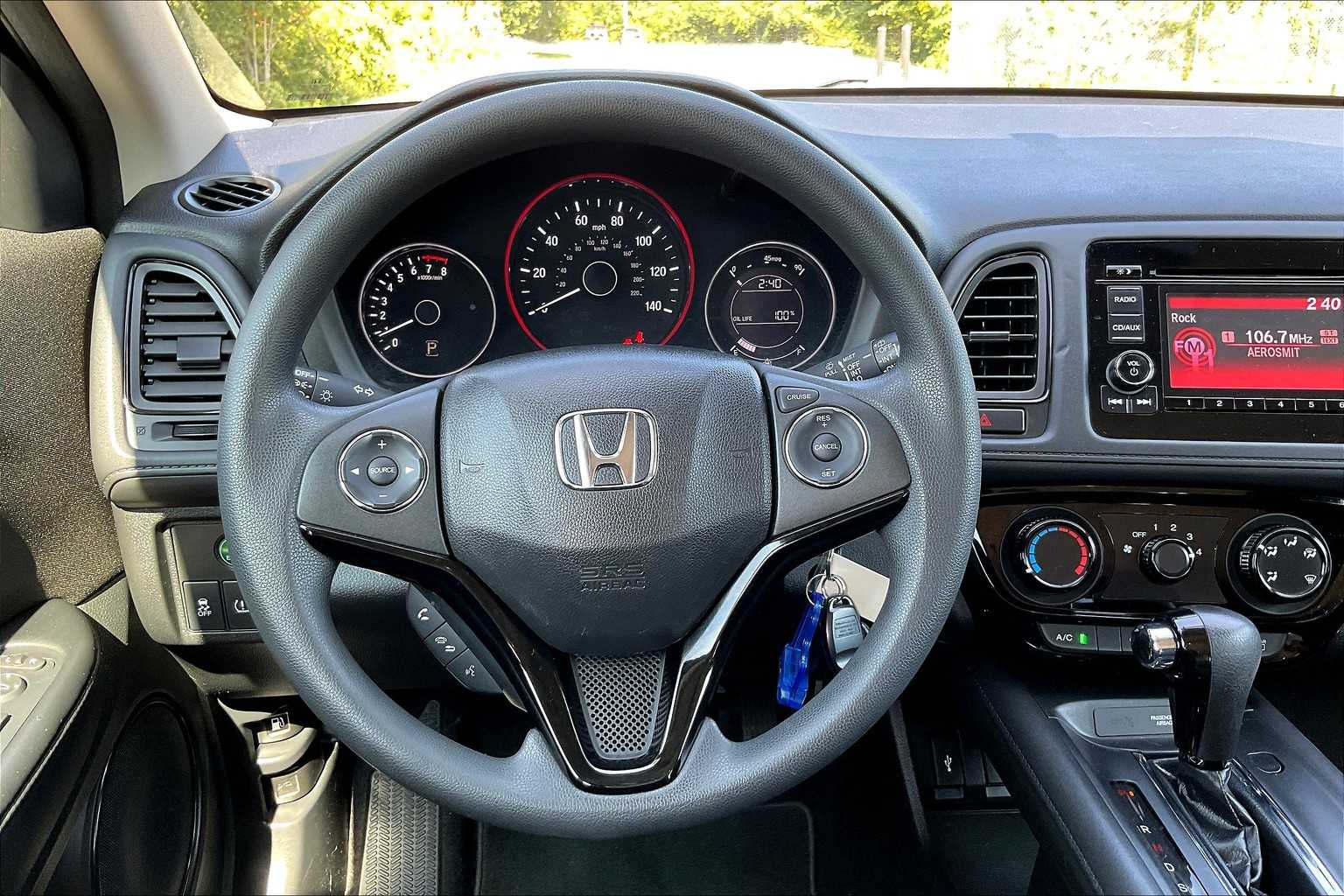 2016 Honda HR-V LX photo 17