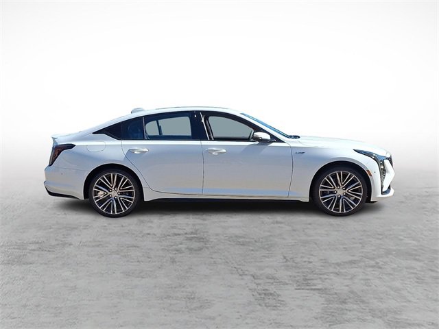 2026 Cadillac CT5 V photo 2