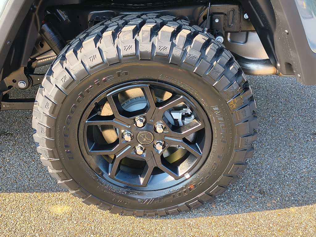 2025 Jeep Gladiator Sport photo 4