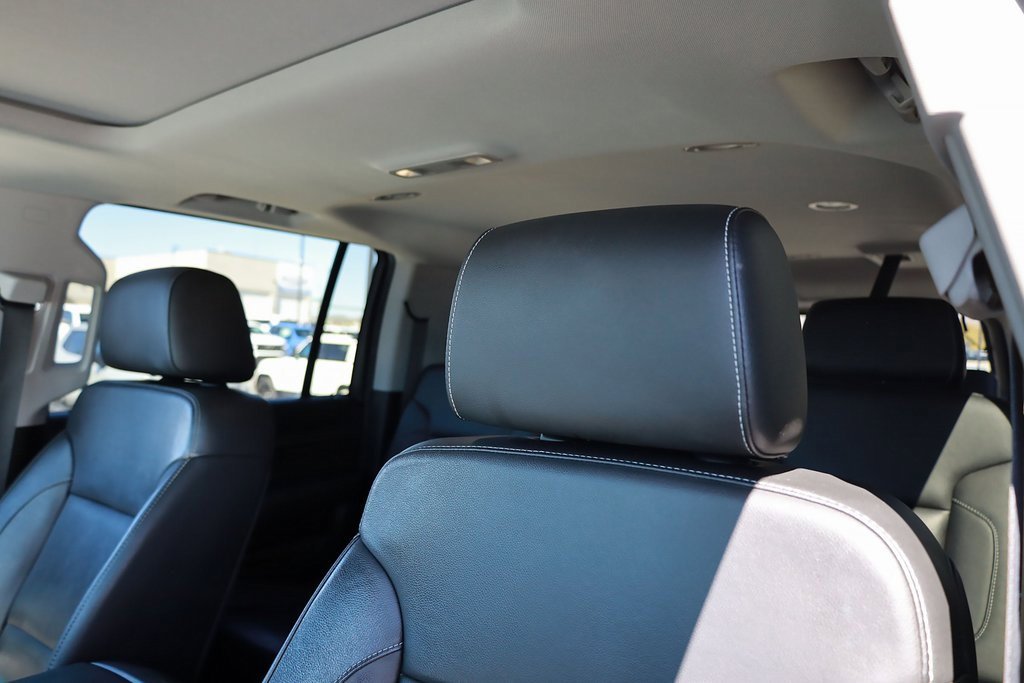 2019 Chevrolet Suburban LT photo 17