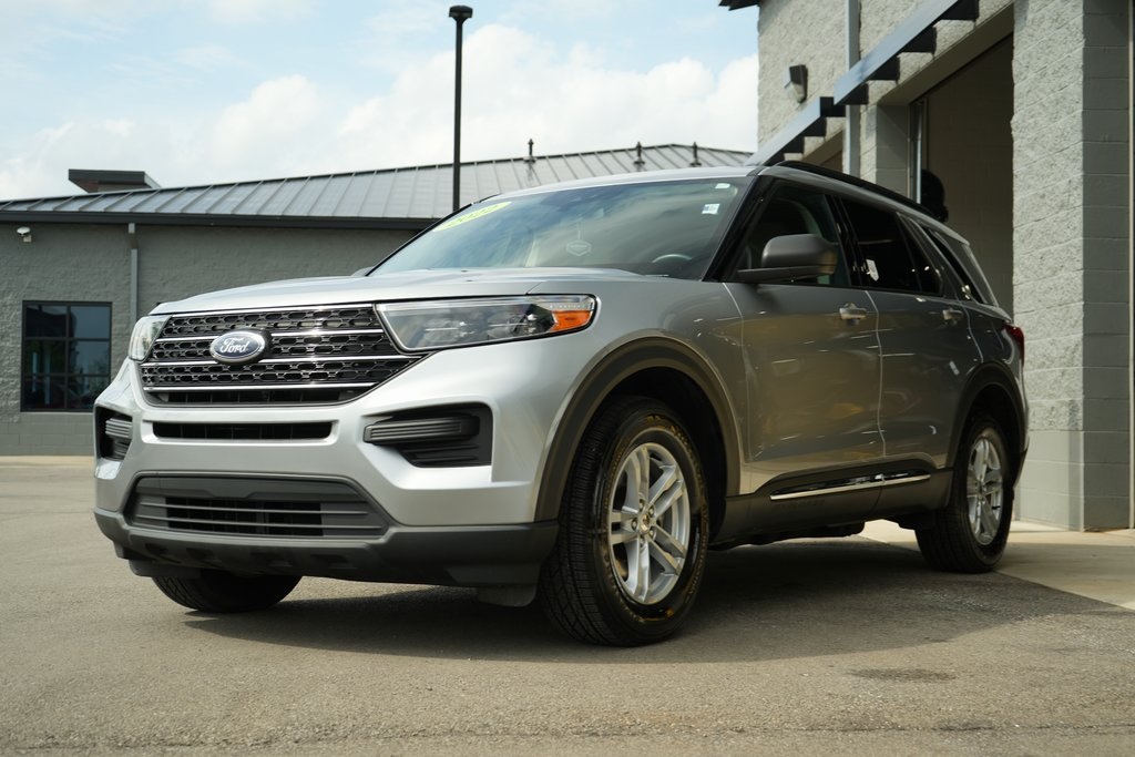 2022 Ford Explorer XLT photo 2