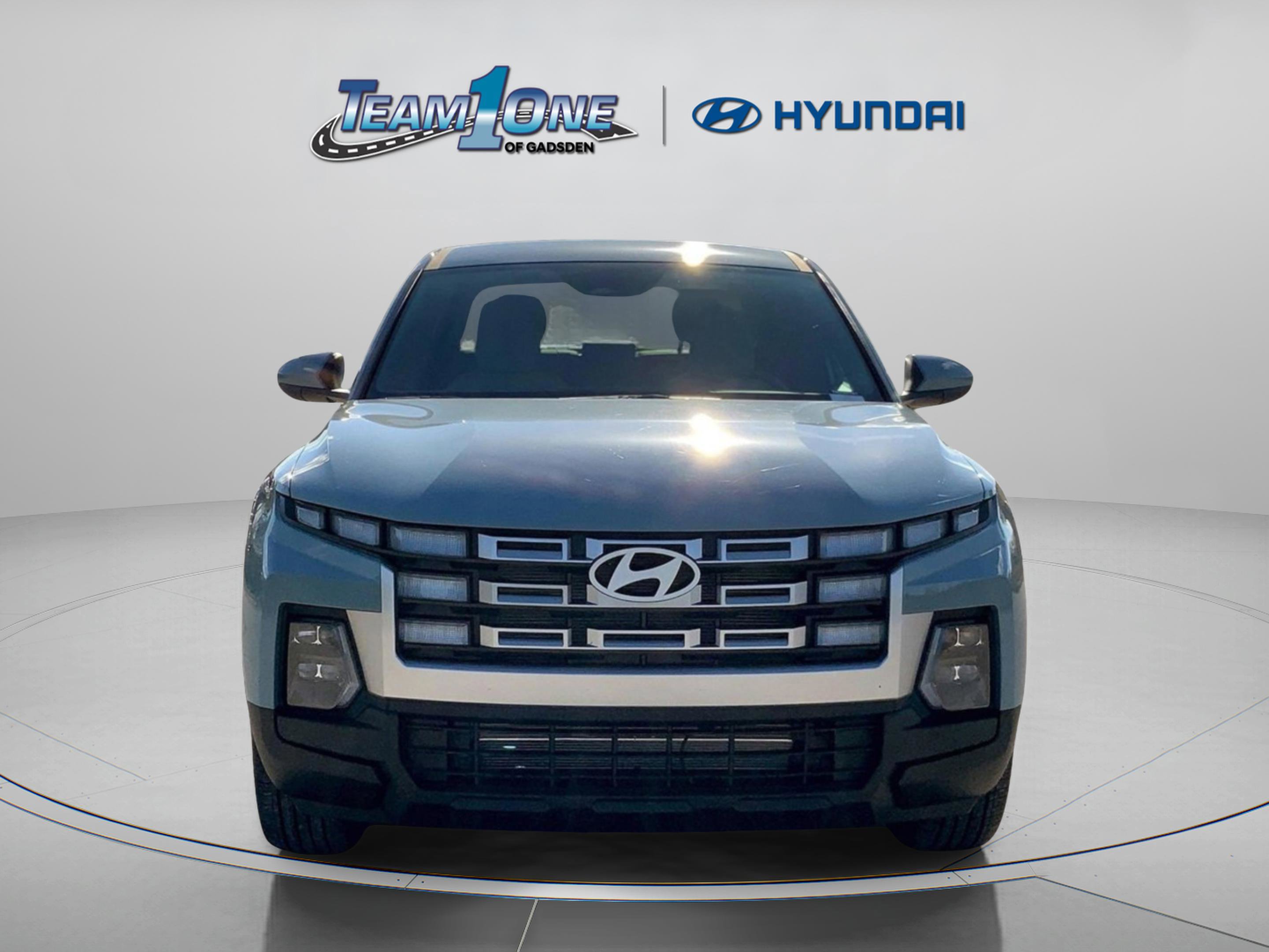 2026 Hyundai Santa Cruz SE photo 2