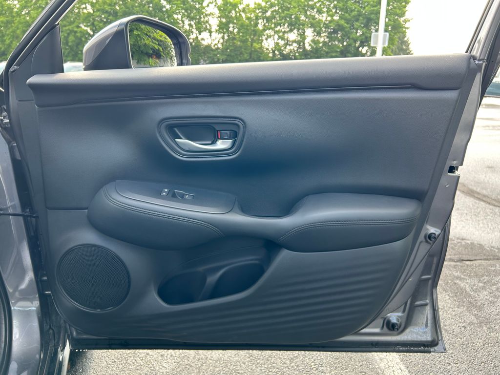 2026 Honda HR-V LX photo 24