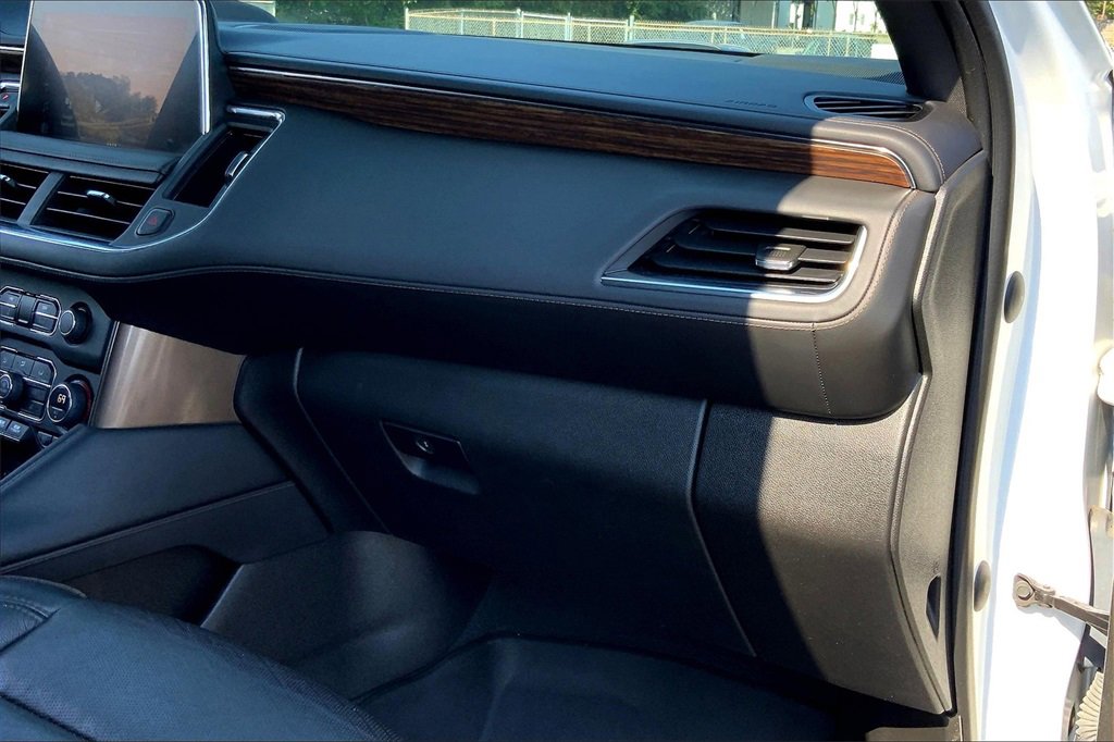 2023 Chevrolet Suburban High Country photo 15