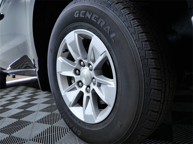 Used 2024 Chevrolet Silverado 1500 LT with VIN 2GCUDDED1R1128726 for sale in Apple Valley, Minnesota