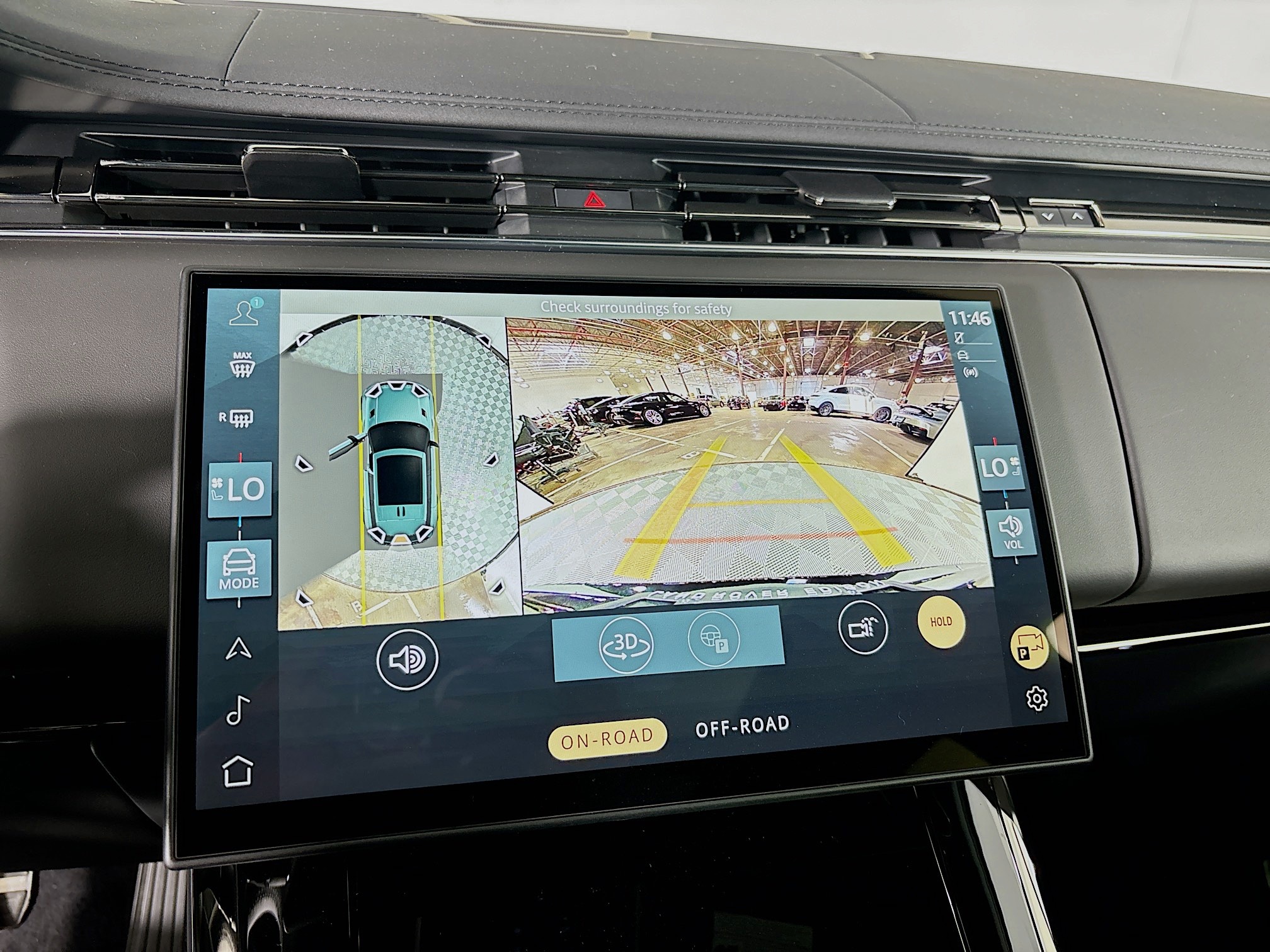 2025 Land Rover Range Rover Sport SE photo 17