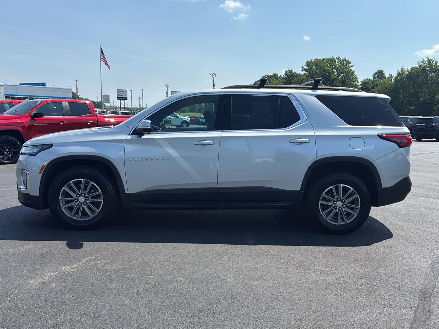 2022 Chevrolet Traverse Cloth photo 3