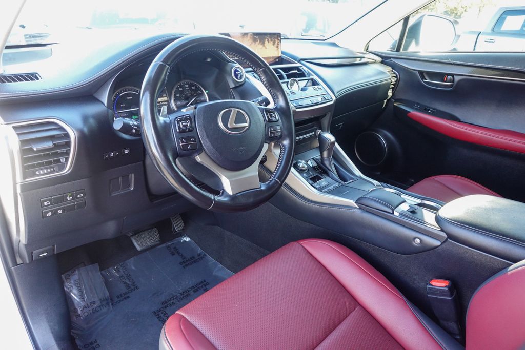 2020 Lexus NX 300h Premium photo 10