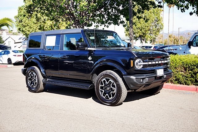 Used 2025 Black Ford Outer Banks image 5