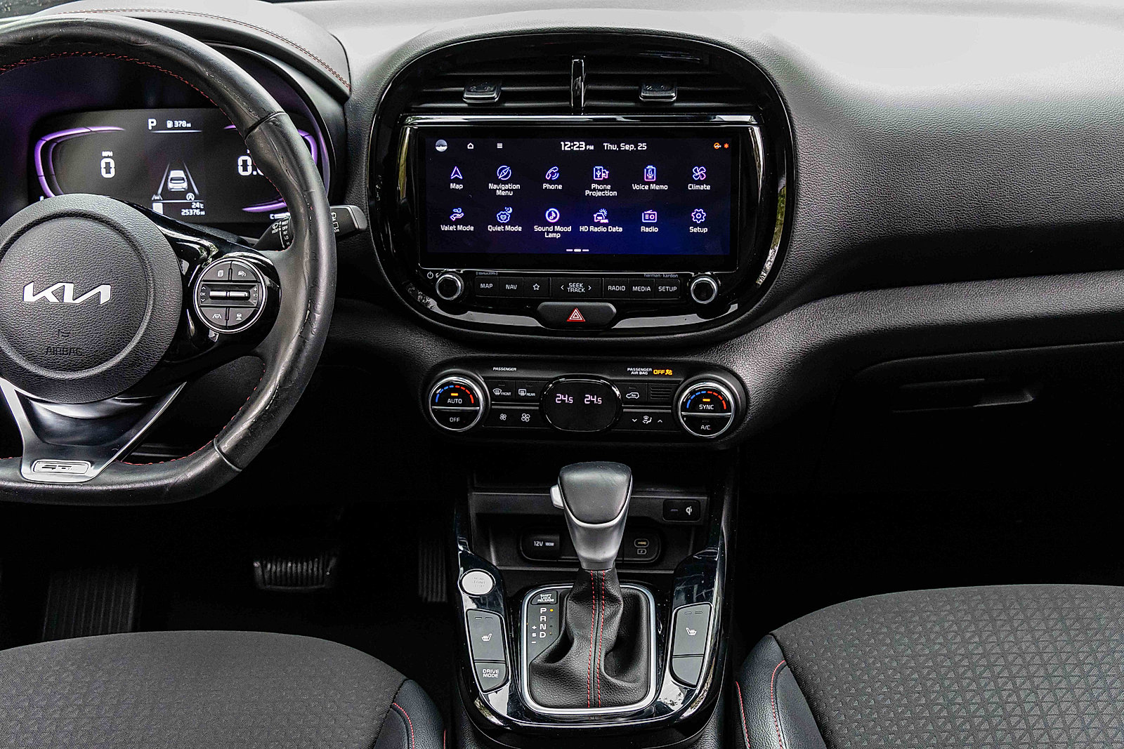 2023 Kia Soul GT-Line photo 11