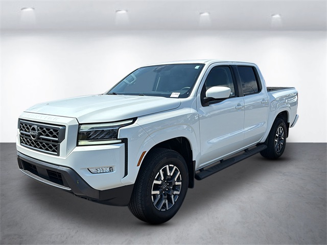 2024 Nissan Frontier SL's photo