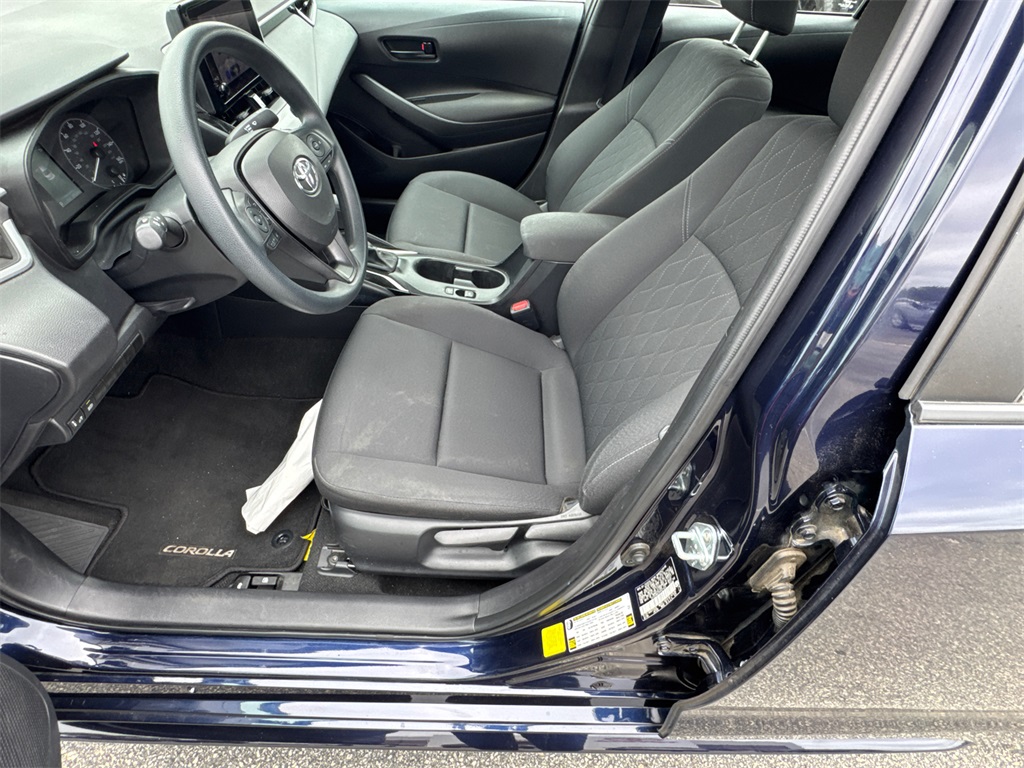 2023 Toyota Corolla LE photo 8