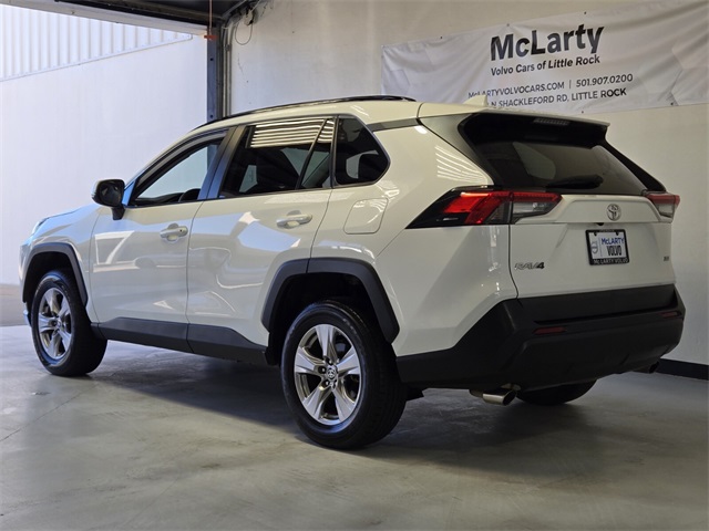 2023 Toyota RAV4 XLE photo 7