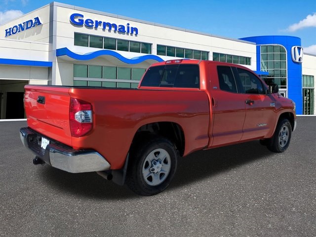 2017 Toyota Tundra SR5 photo 3