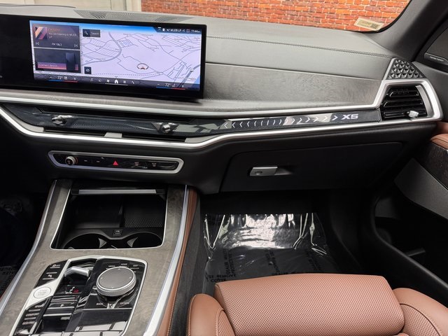 Certified Used 2024 Gray BMW xDrive40i image 17