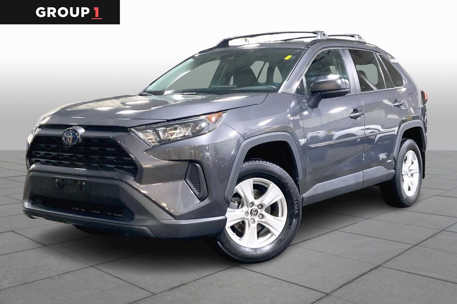 2019 Toyota RAV4 LE's photo