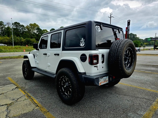 2020 Jeep Wrangler Unlimited Sahara photo 3