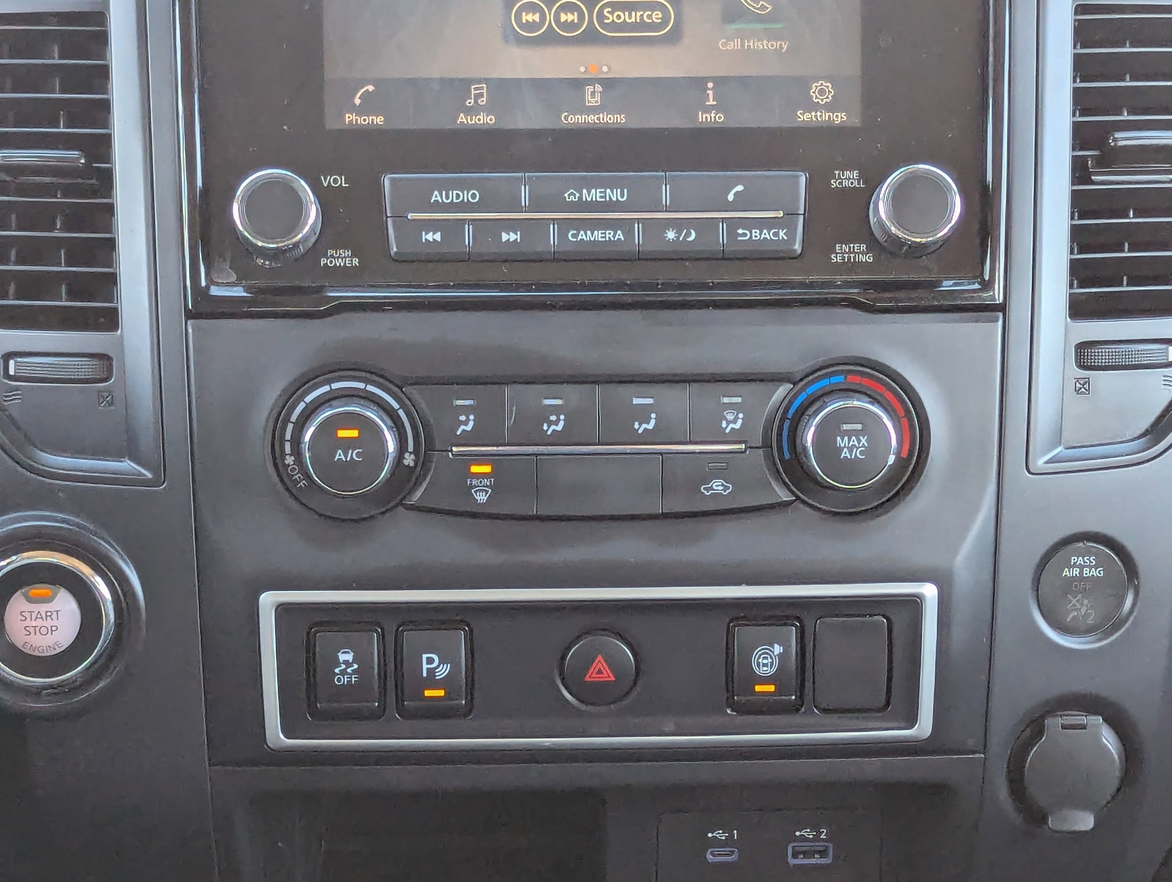 2020 Nissan Titan S photo 3