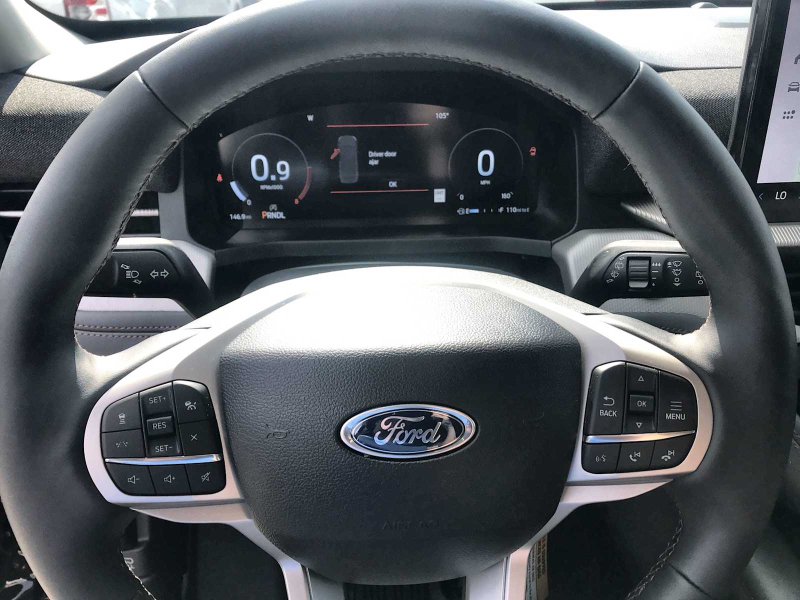 2025 Ford Explorer photo 13
