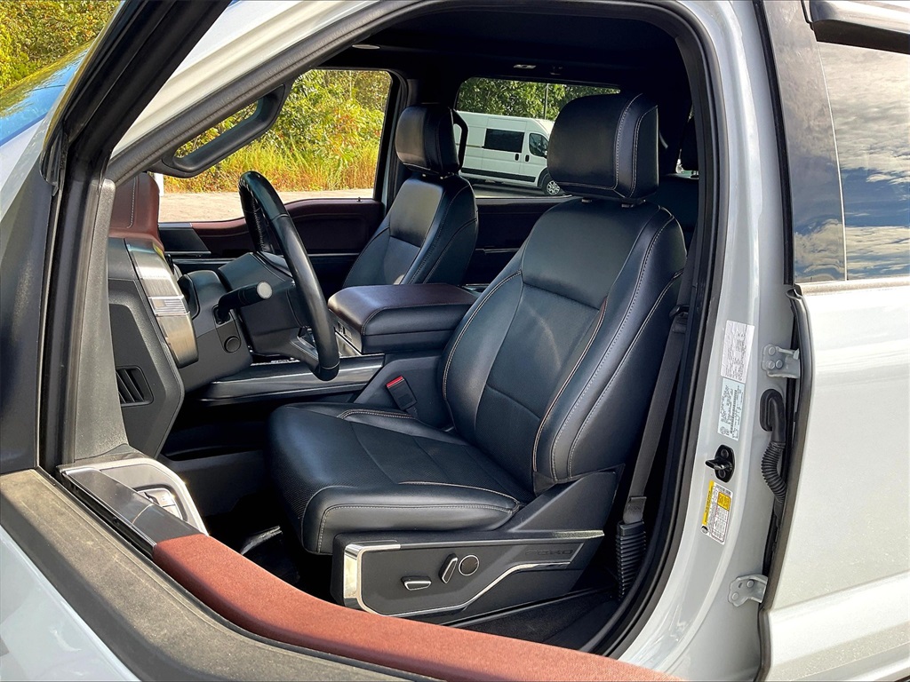 2023 Ford F-150 Lariat photo 9