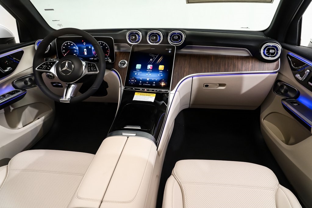 2025 Mercedes Benz GLC 300 4MATIC photo 8