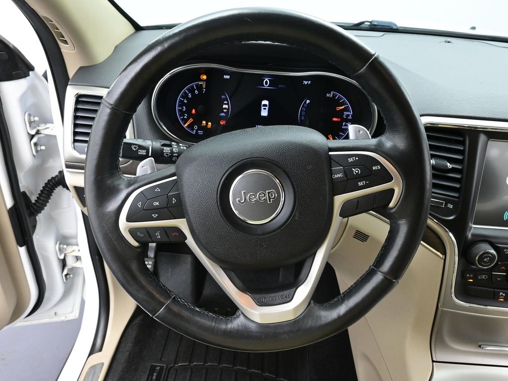 2015 Jeep Grand Cherokee Limited photo 12
