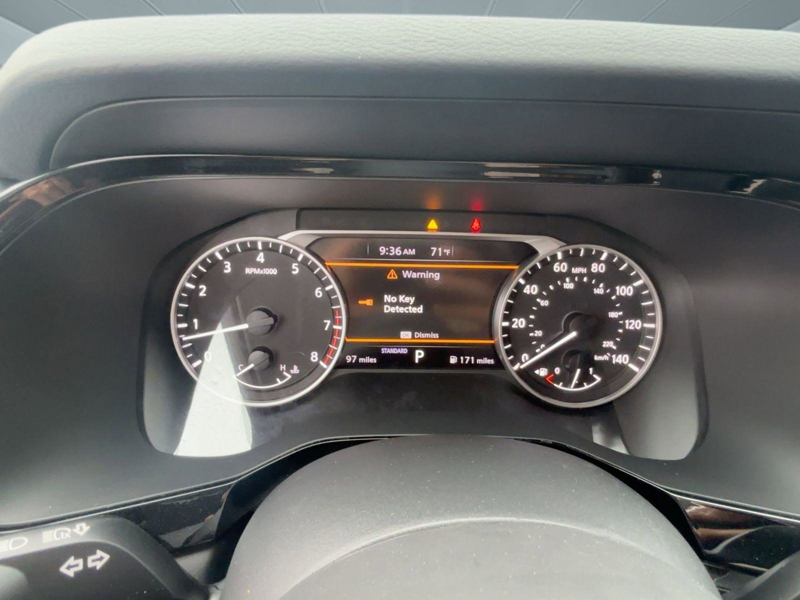 2025 Nissan Pathfinder SV photo 17