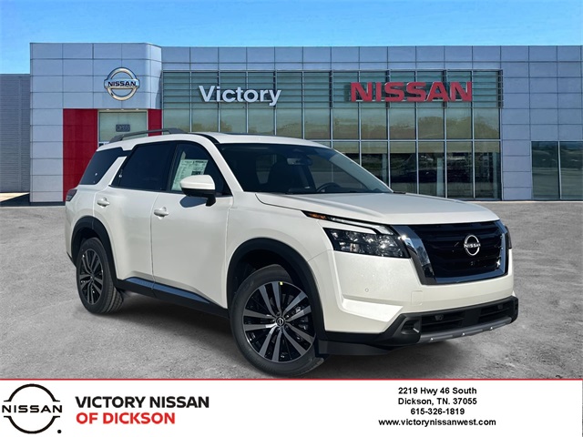 2025 Nissan Pathfinder Platinum's photo