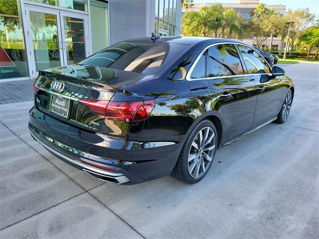 2021 Audi A4 40 Premium Quattro photo 9
