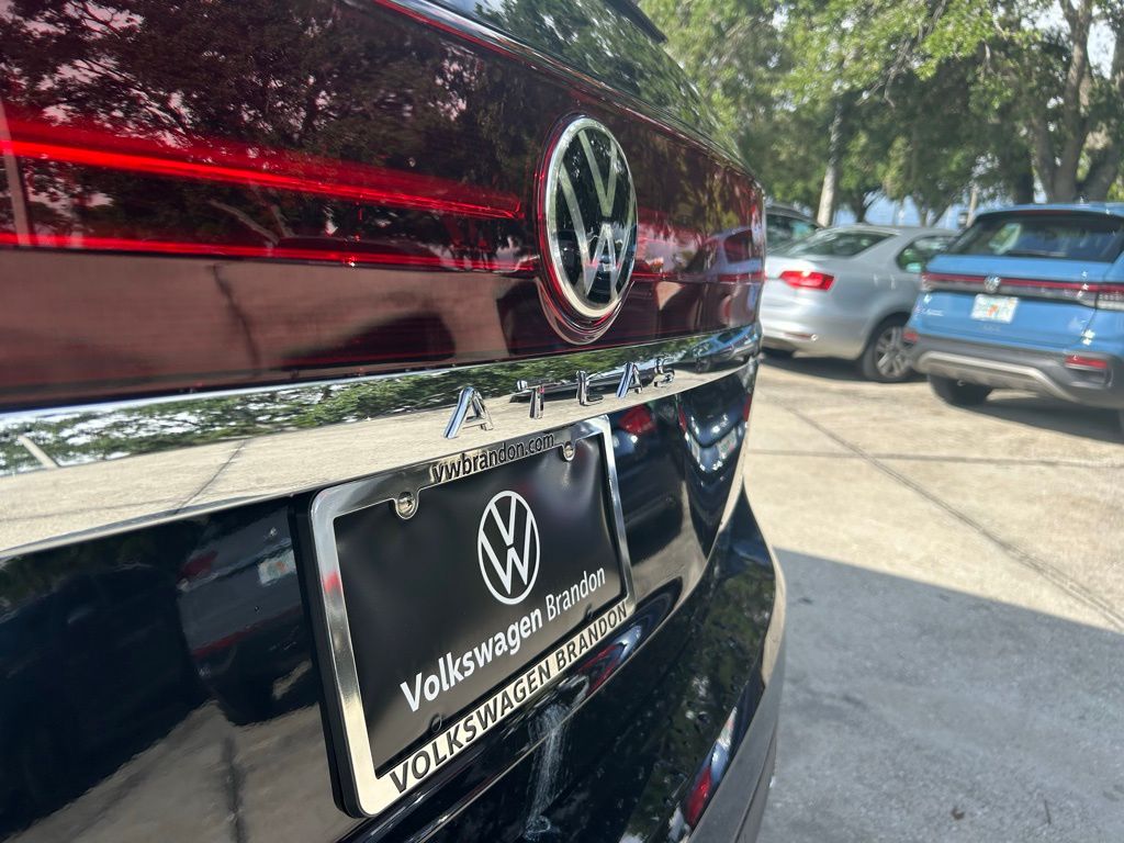 2026 Volkswagen Atlas SE Technology photo 22