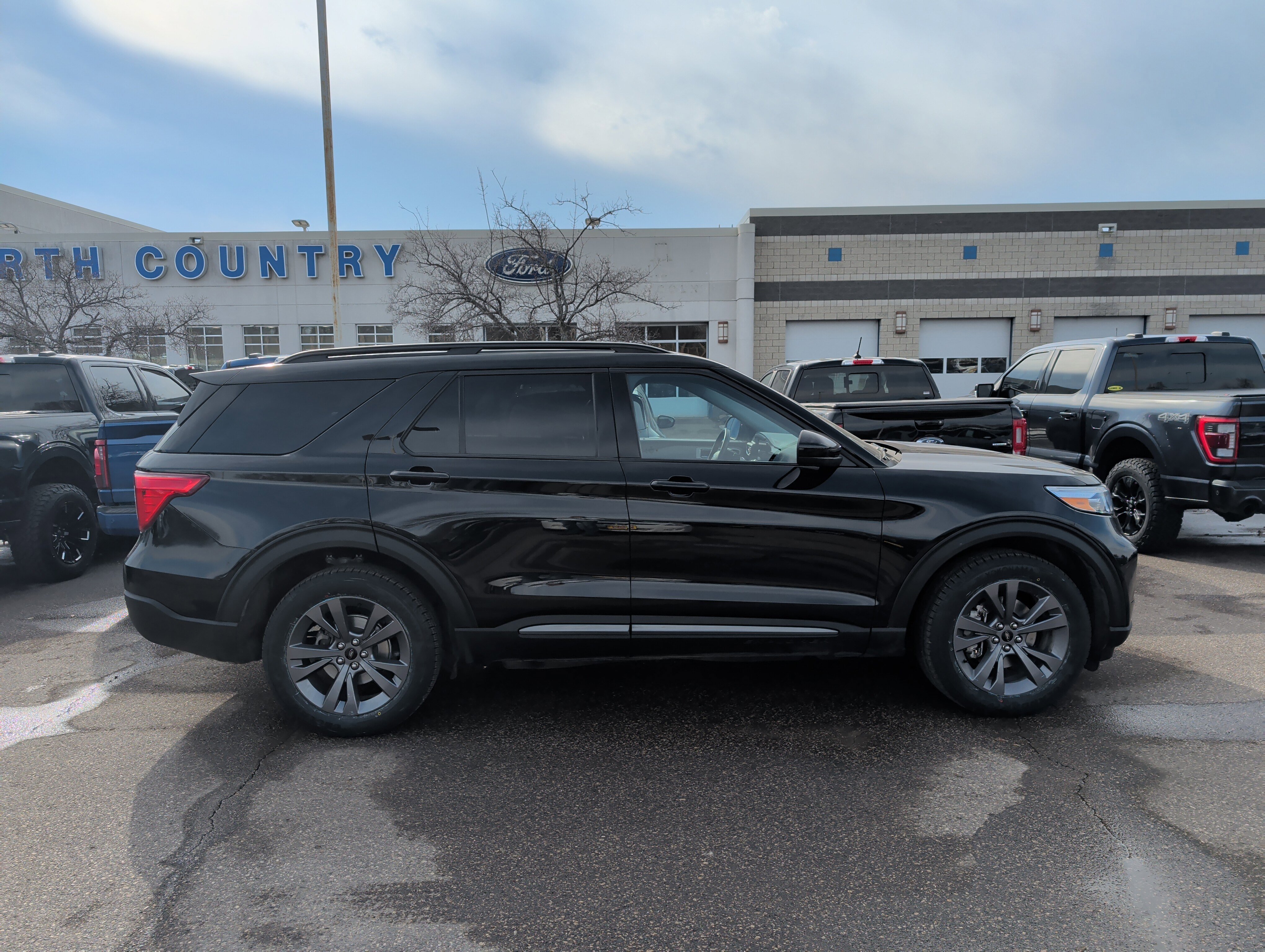 Used 2023 Ford Explorer XLT with VIN 1FMSK8DH7PGA05579 for sale in Coon Rapids, Minnesota