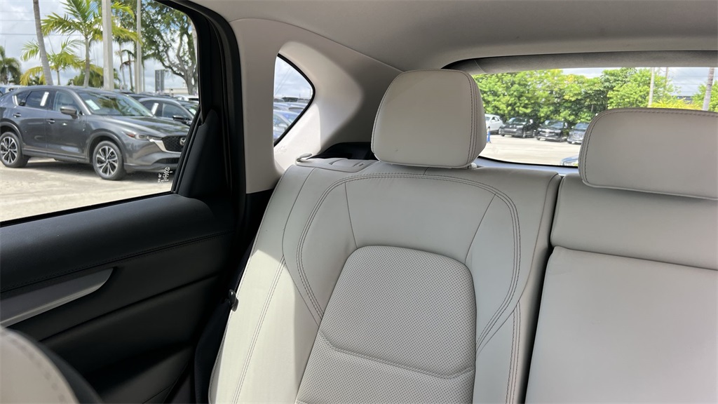 2023 Mazda CX-5 2.5 S Preferred photo 17