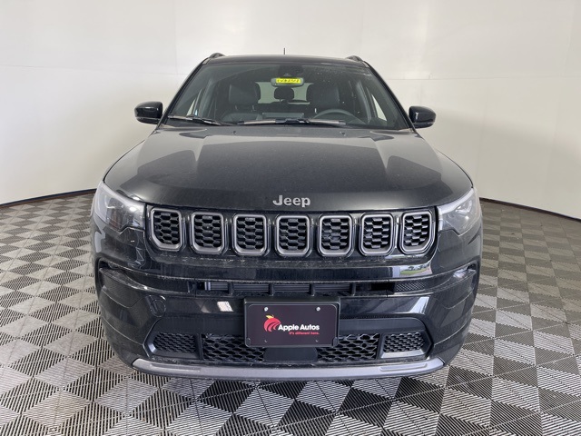 2025 Jeep Compass Limited photo 2