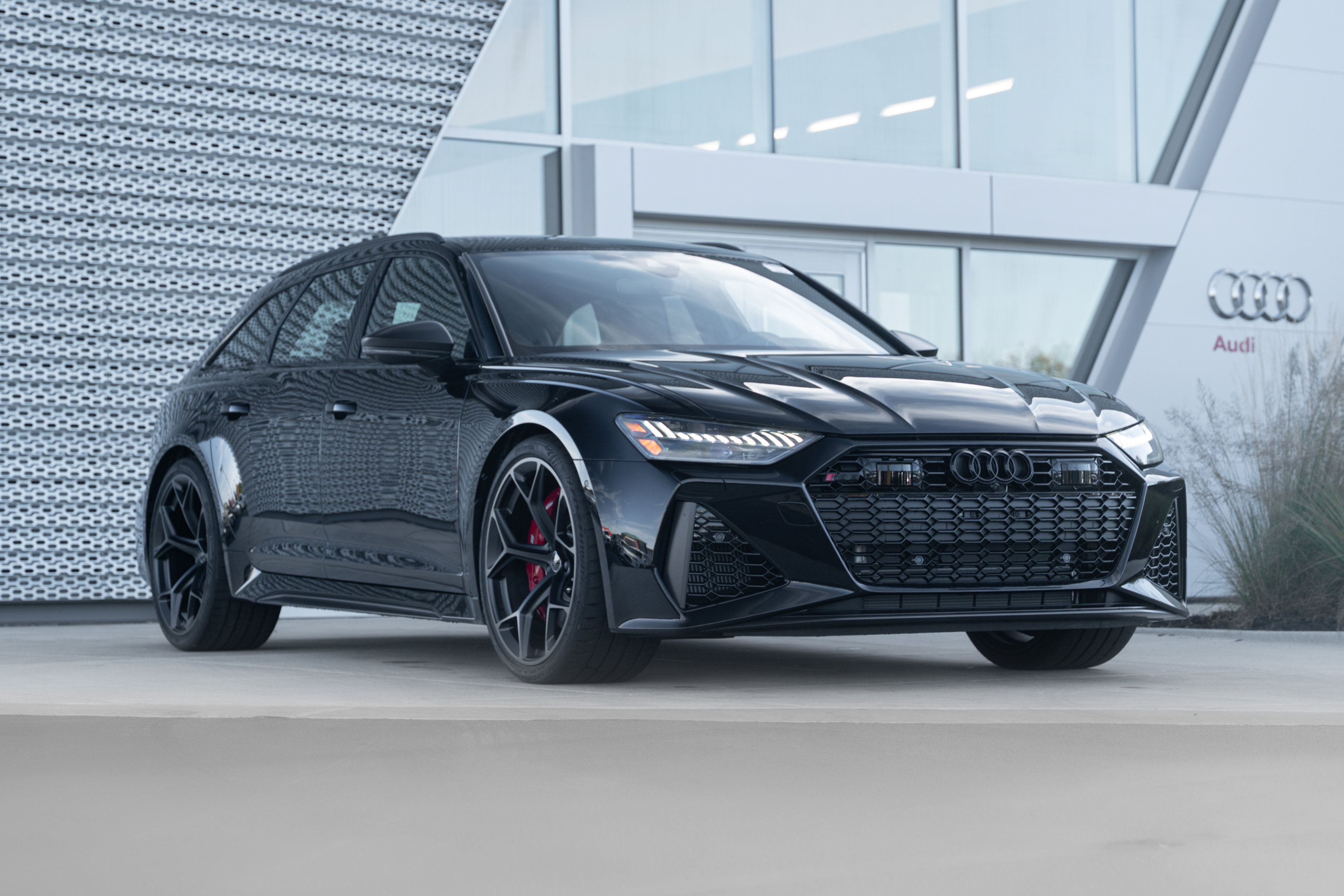 2026 Audi RS 6 Avant Base's photo