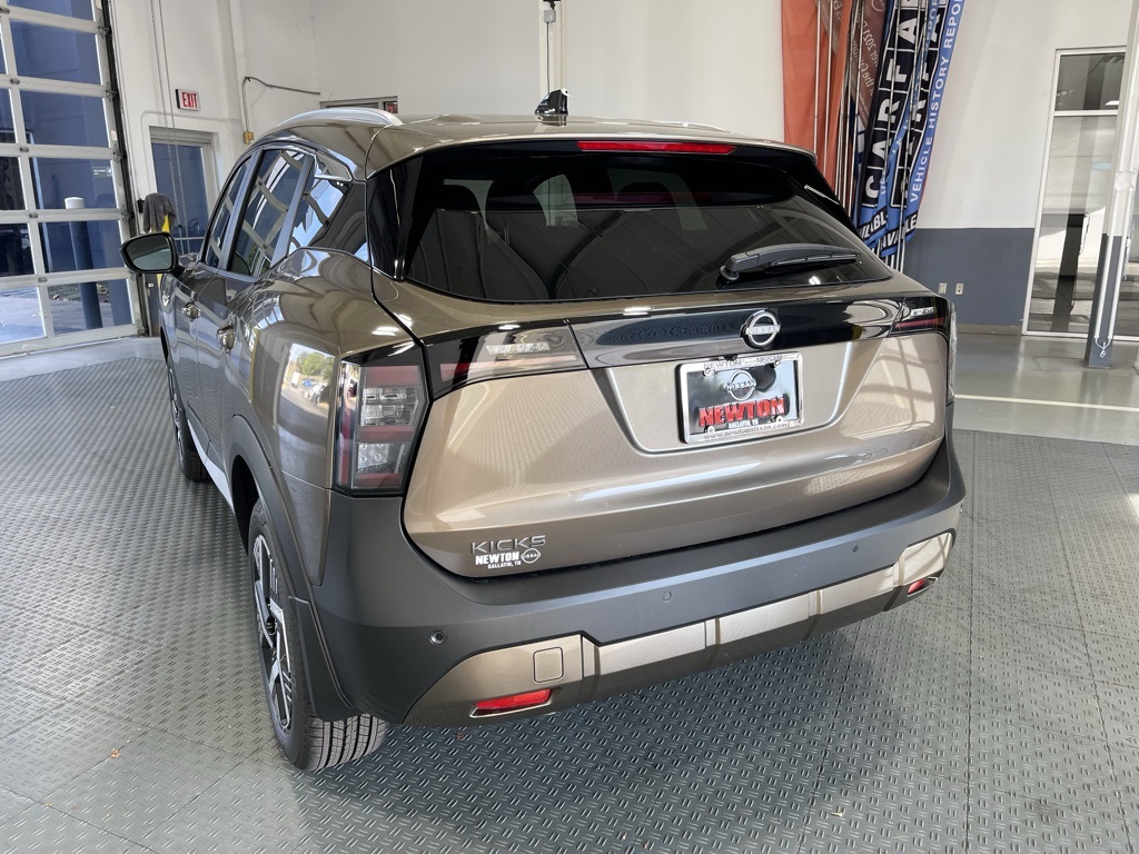 2026 Nissan Kicks SV photo 4