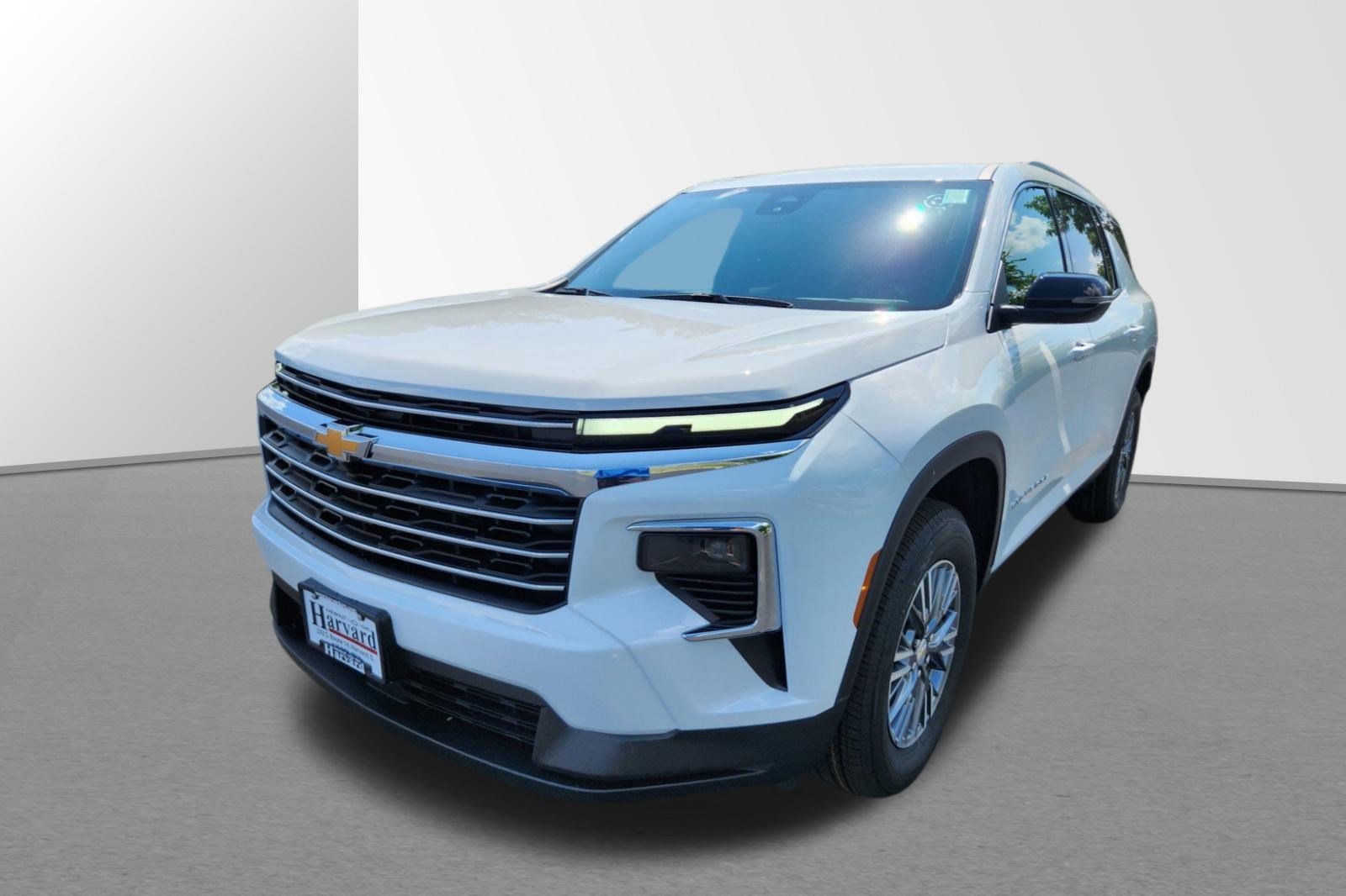 2025 Chevrolet Traverse photo 2