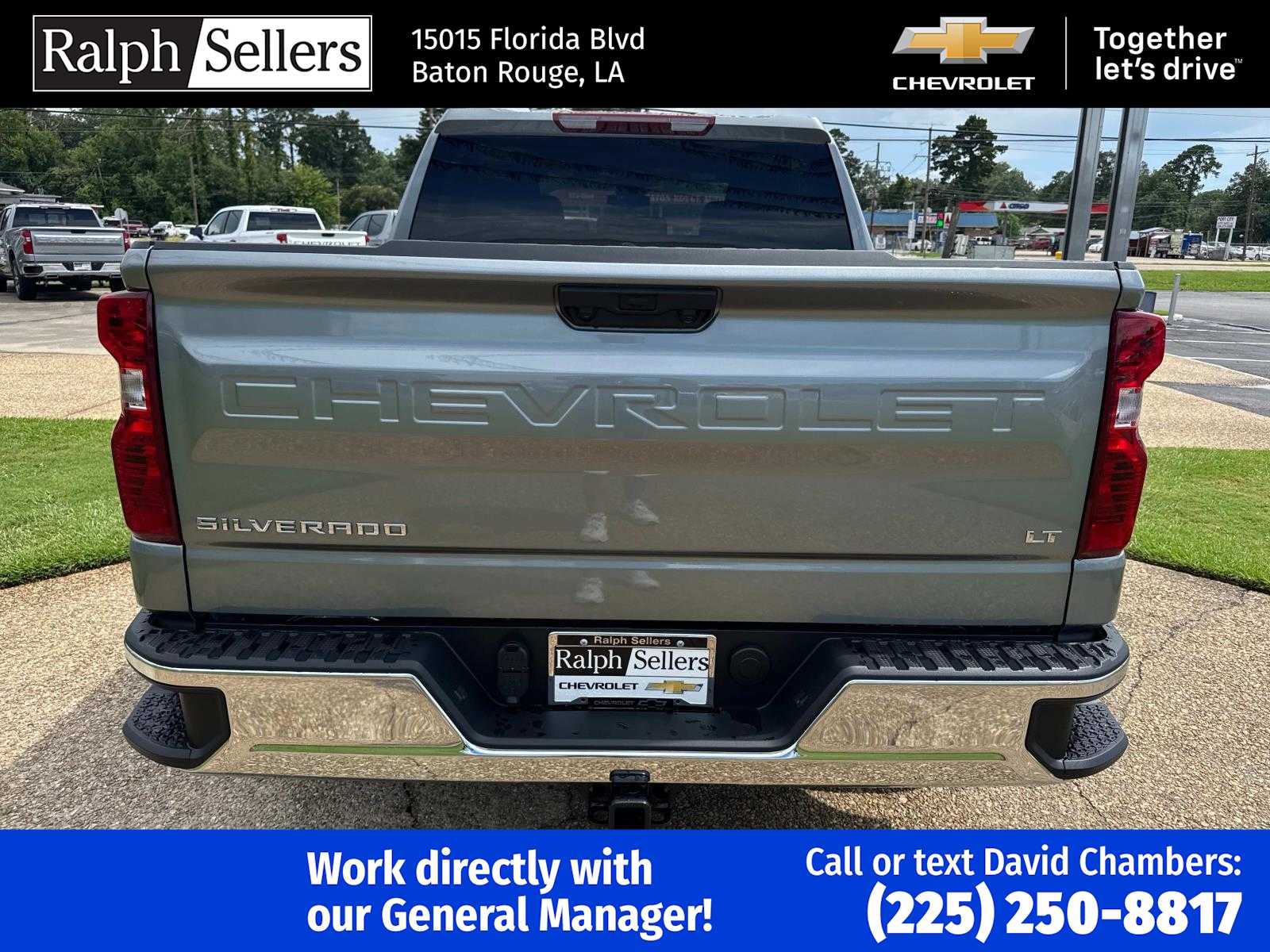 2025 Chevrolet Silverado 1500 LT photo 3