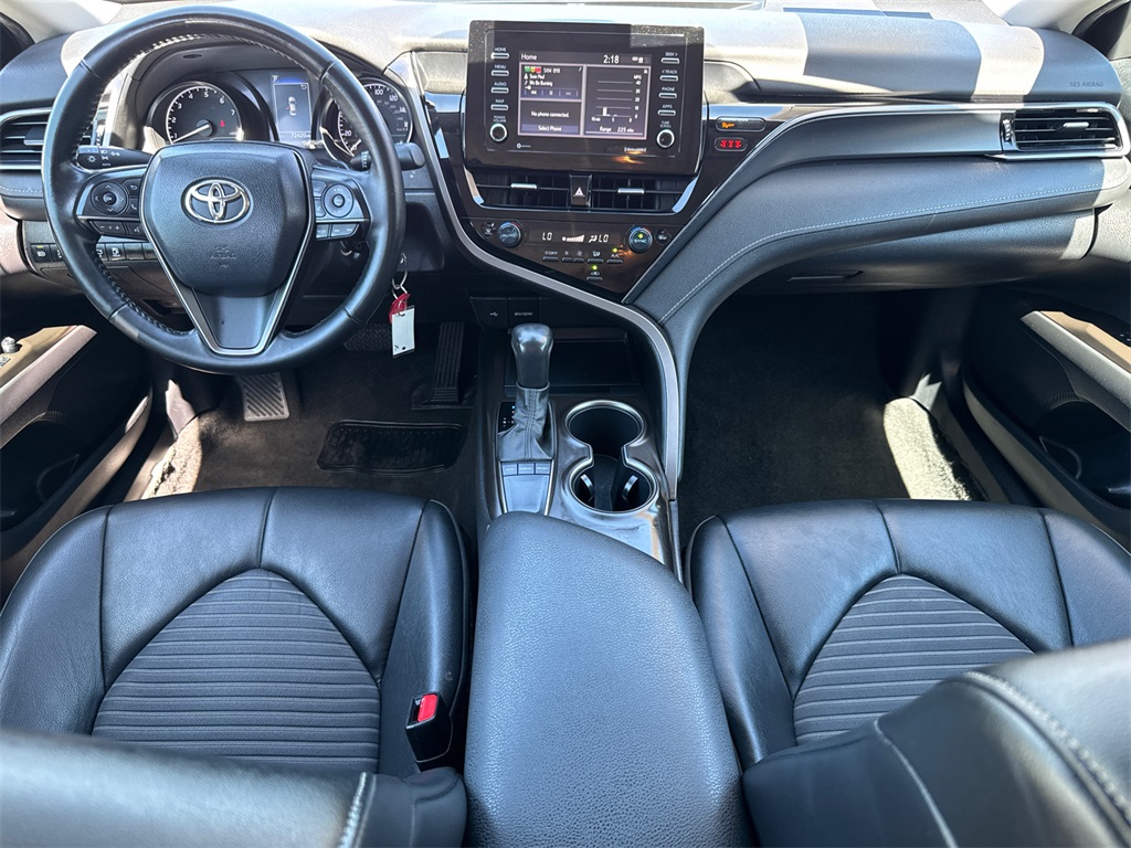 2022 Toyota Camry SE photo 19