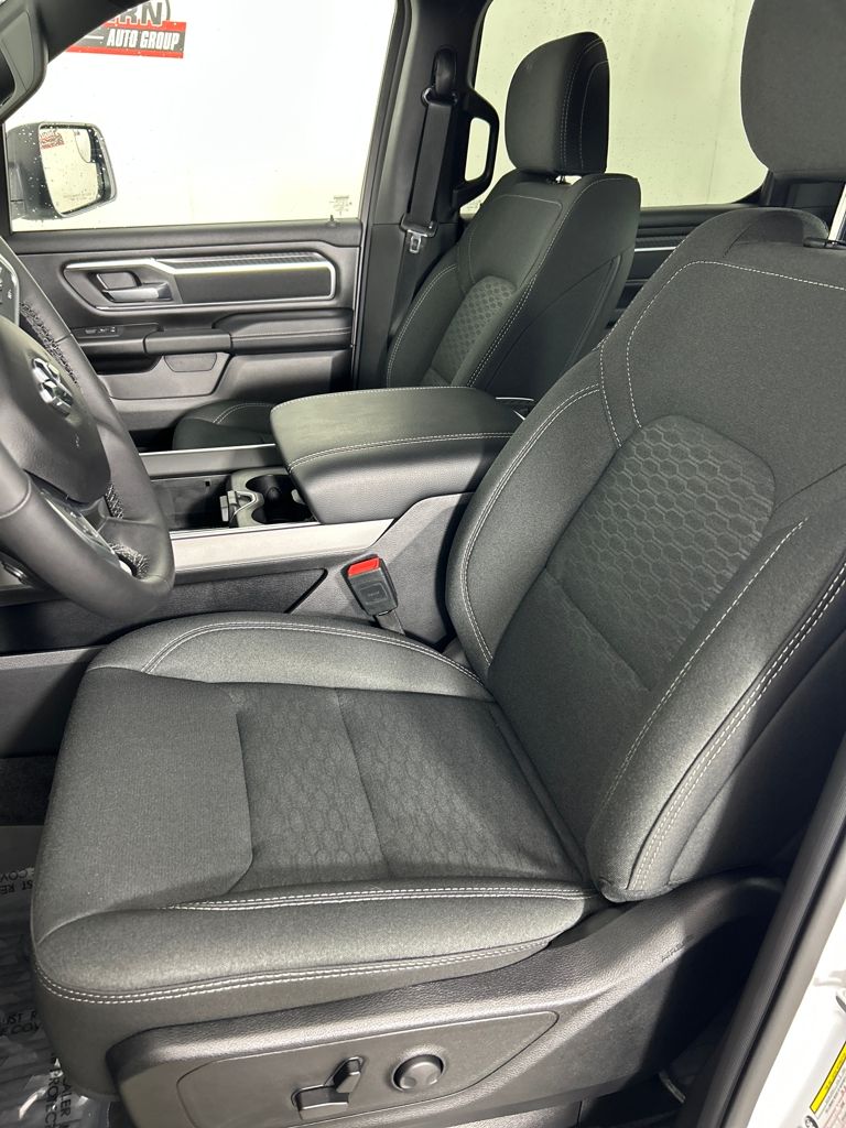 2025 Ram 1500 Big Horn Lone Star photo 3