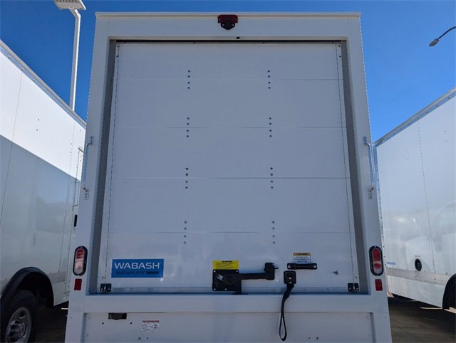 2024 Chevrolet Express Cutaway 3500 photo 4