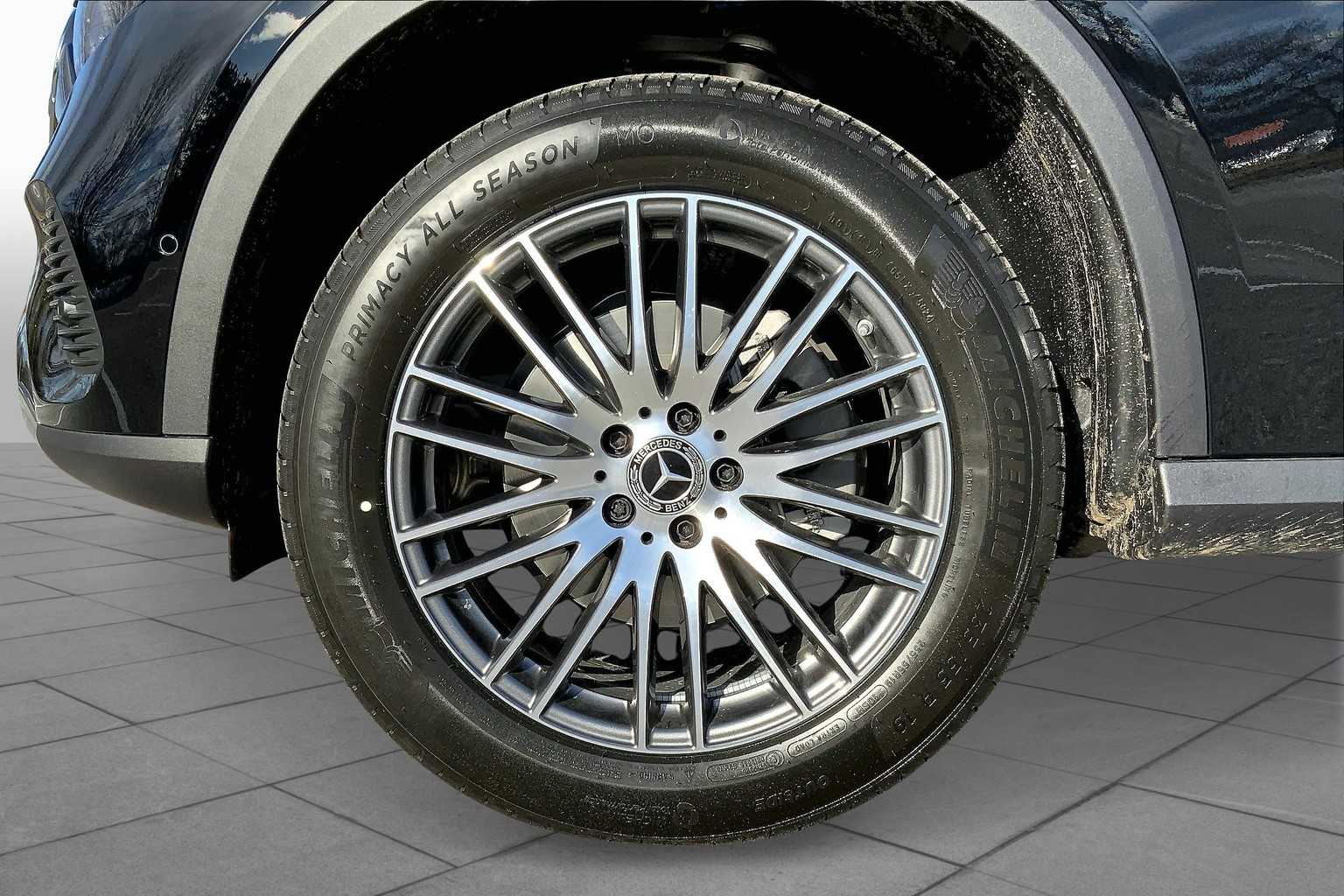 2025 Mercedes Benz GLC 300 4MATIC photo 14