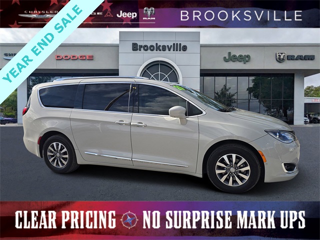 2020 Chrysler Pacifica Touring L Plus's photo